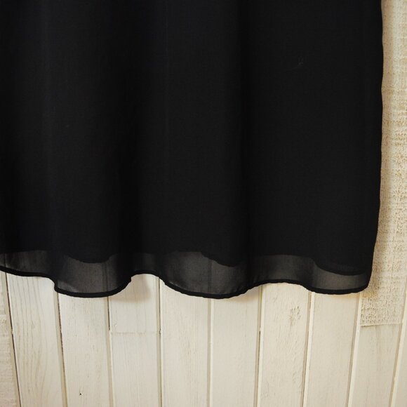 3/$15 🌺Jewel Collar sleeveless blouse - Picture 7 of 7